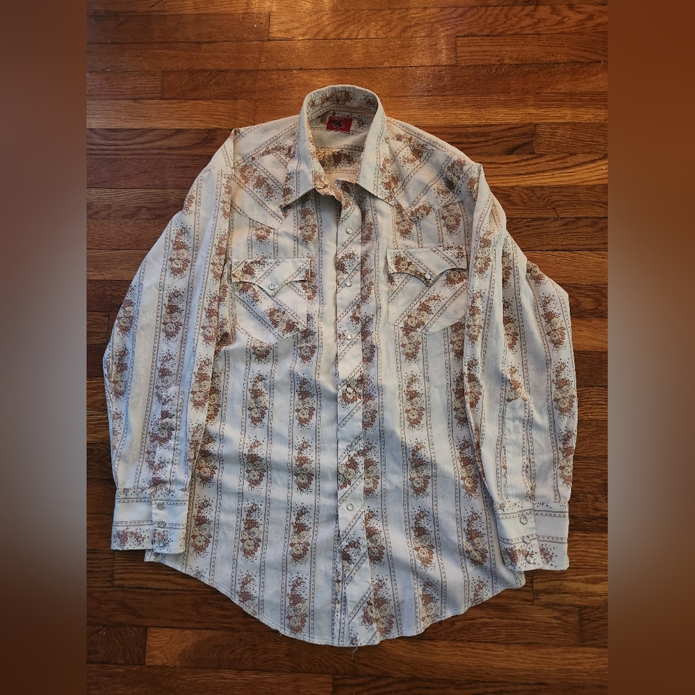 Vintage 1970s Western Pearl Snap Button Up w/ Floral Accents